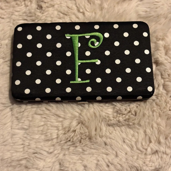 hinged wallet, dots with F initial - Picture 1 of 5